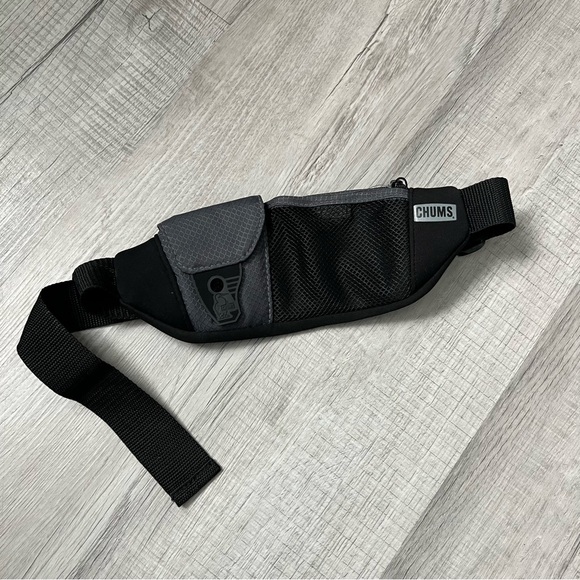CHUMS Neo Pocket Waist Pack Black Gray - Picture 3 of 11